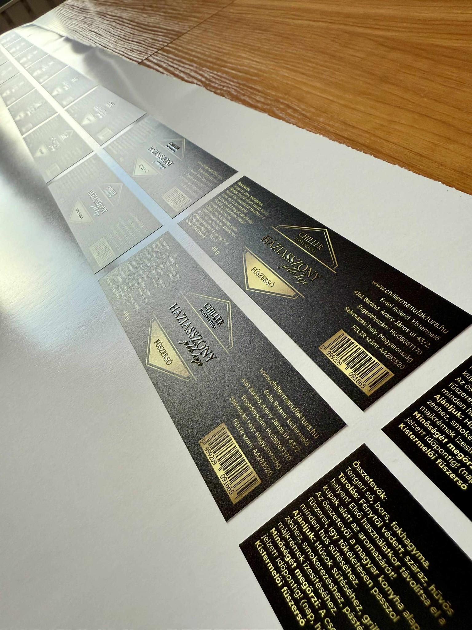 UV nyomtatóval készült címke - PRÉMIUM